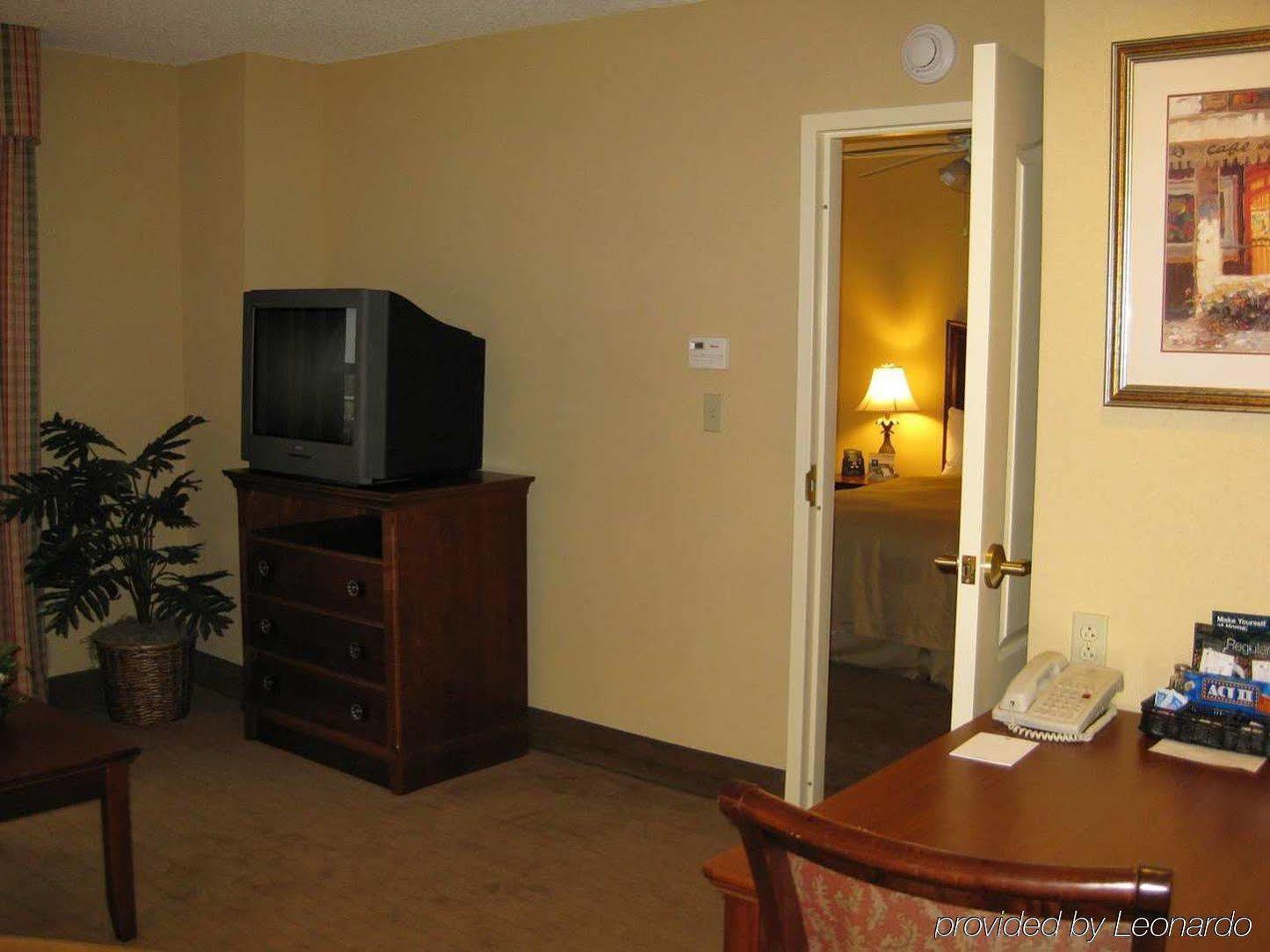 Homewood Suites By Hilton Chesapeake - Greenbrier Exterior photo